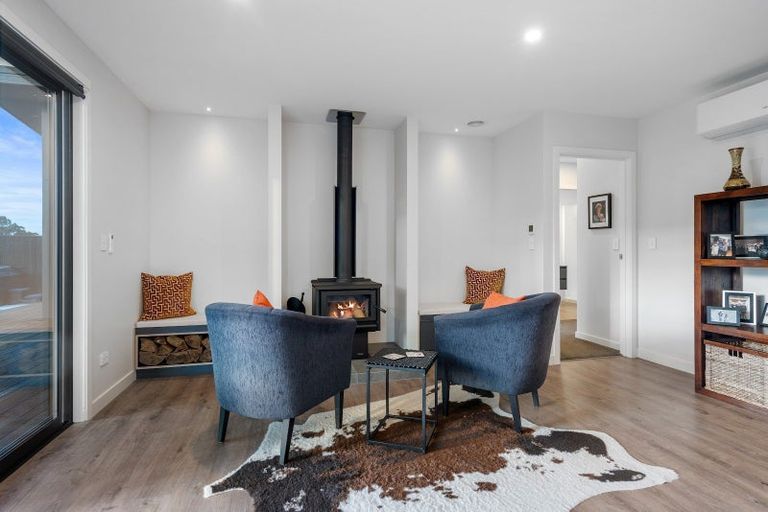 Photo of property in 64 Les Wakefield Road, Mapua, 7005