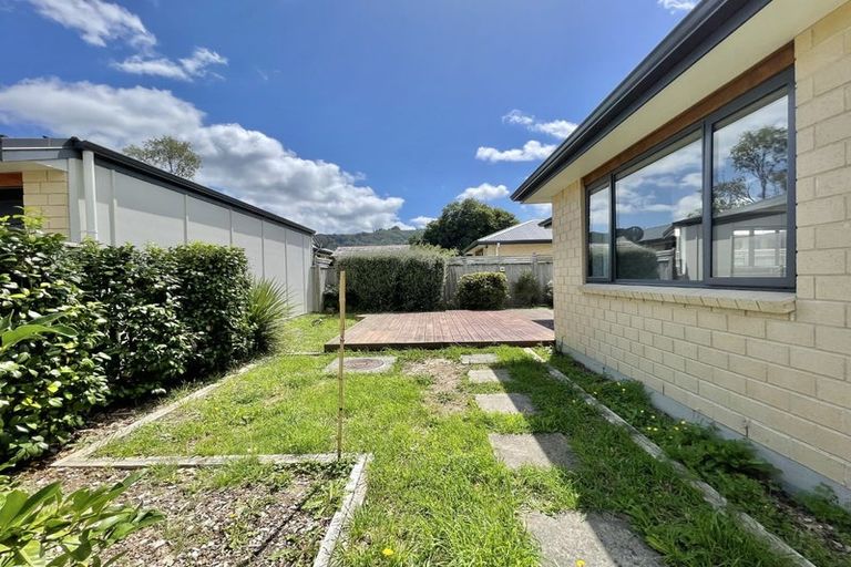 Photo of property in 3a Oxford Crescent, Ebdentown, Upper Hutt, 5018