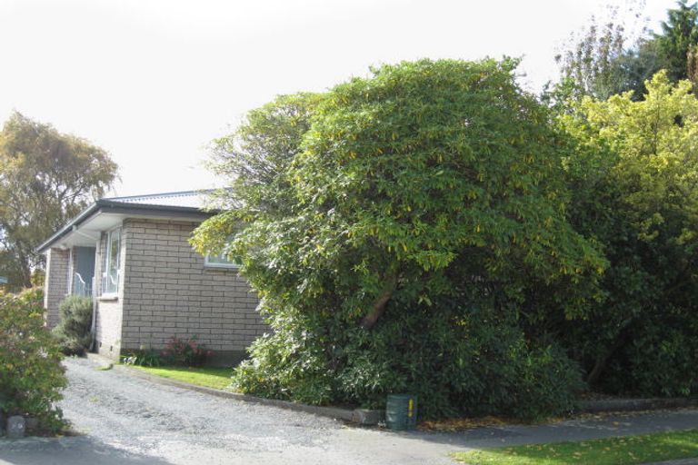 Photo of property in 8 Gladson Avenue, Sockburn, Christchurch, 8042