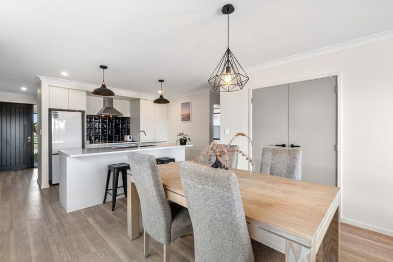 Photo of property in 34 Batty Street, Papamoa Beach, Papamoa, 3118