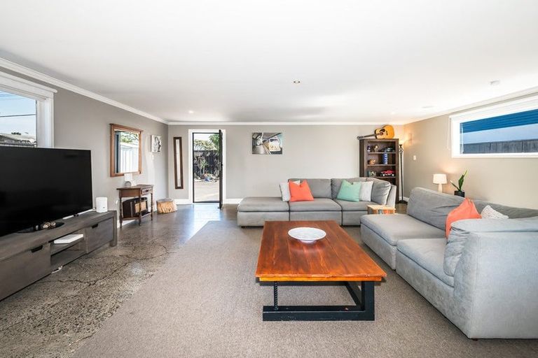 Photo of property in 83 Martin Road, Paraparaumu Beach, Paraparaumu, 5032