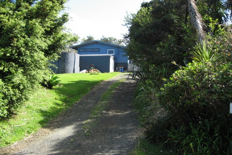 Photo of property in 34 Tasman View Road, Te Henga / Bethells Beach, Henderson, 0781
