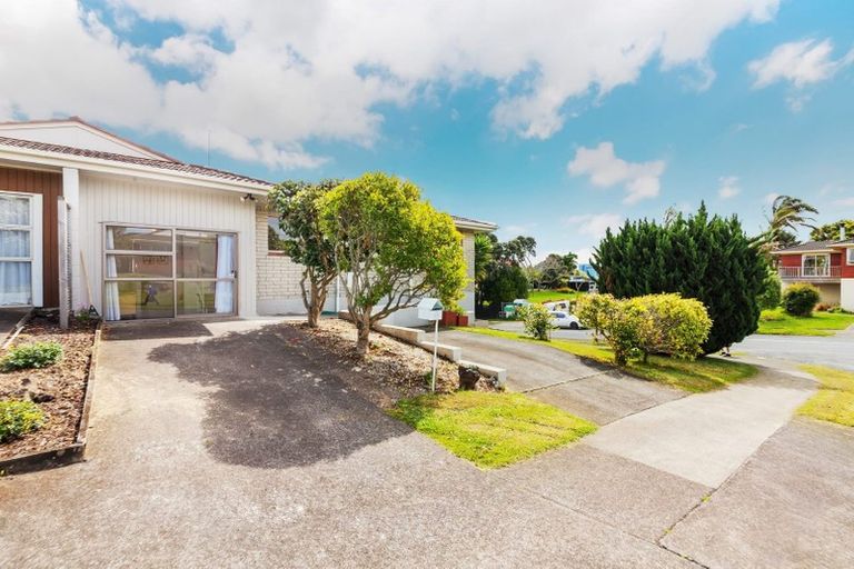Photo of property in 1/68 Sorrel Crescent, Bucklands Beach, Auckland, 2012