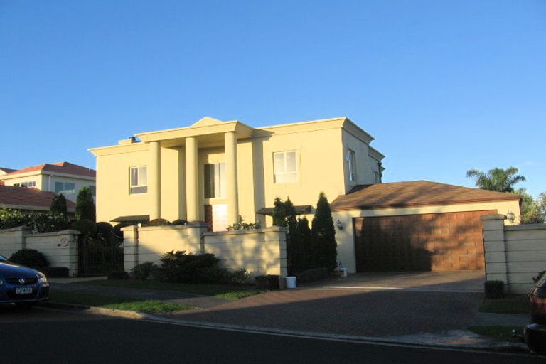 Photo of property in 12 Kahala Place, West Harbour, Auckland, 0618