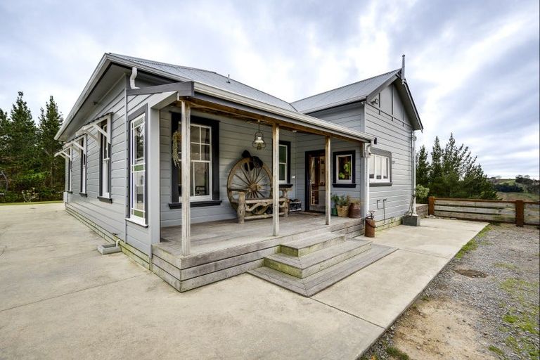 Photo of property in 972 Kahuranaki Road, Kahuranaki, Havelock North, 4295