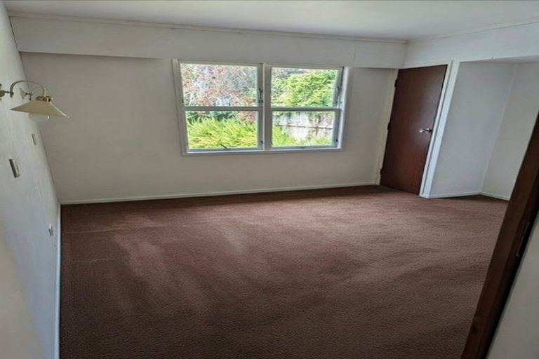 Photo of property in 2/103 Lake Road, Northcote, Auckland, 0627