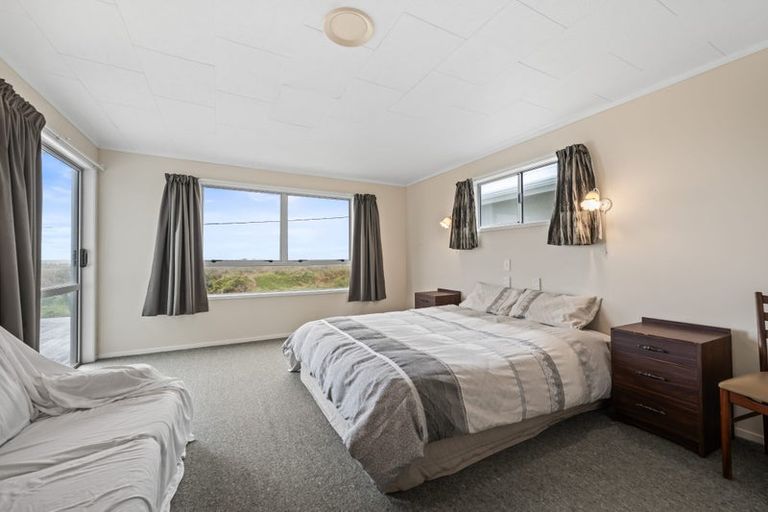 Photo of property in 61 Marine Drive, Te Kopuru, 0371