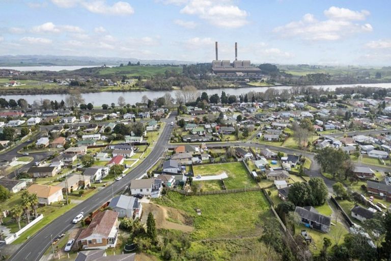 Photo of property in 25 Kimihia Road, Huntly, 3700