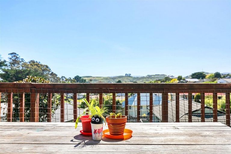 Photo of property in 18c Rose Street, Ranui, Porirua, 5024