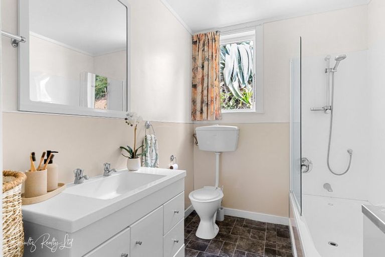 Photo of property in 632 Pahi Road, Pahi, Paparoa, 0571