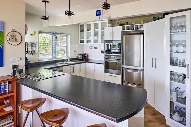 Photo of property in 30 Moana Road, Plimmerton, Porirua, 5026