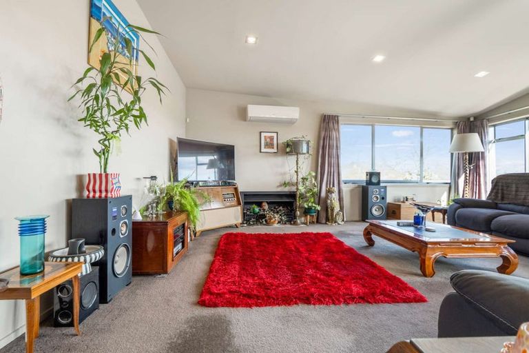 Photo of property in 2 Honeysuckle Lane, Ohauiti, Tauranga, 3112