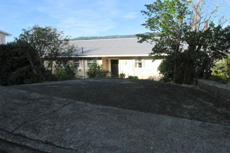 Photo of property in 8 Sunshine Crescent, Kelson, Lower Hutt, 5010