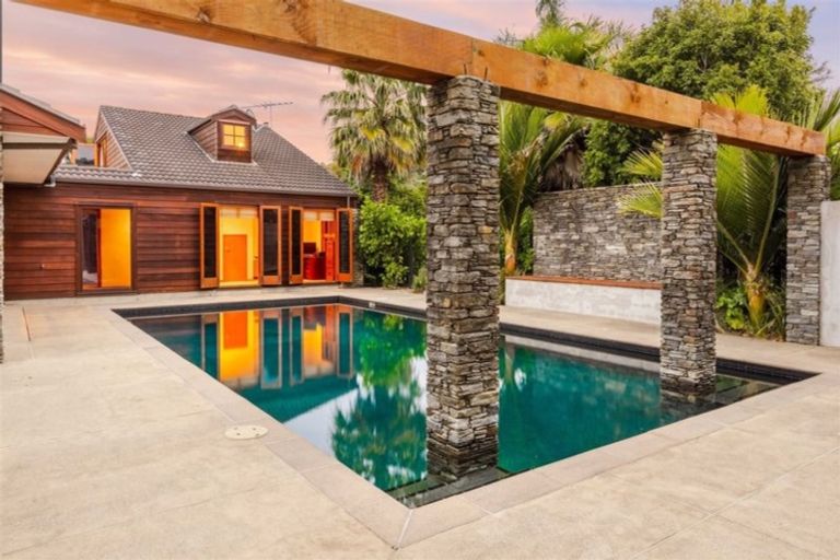 Photo of property in 361c Paremoremo Road, Paremoremo, Auckland, 0632