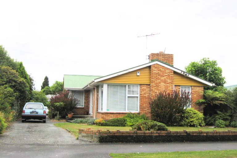Photo of property in 87 Banks Avenue, Dallington, Christchurch, 8061