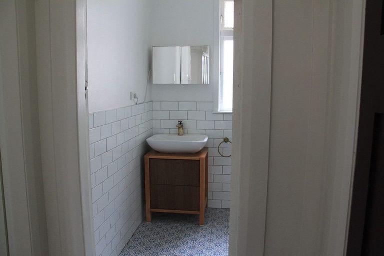 Photo of property in 14 Awa Road, Miramar, Wellington, 6022