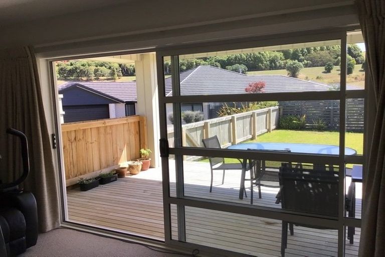 Photo of property in 33 Lynley Park Drive, Omokoroa, 3114