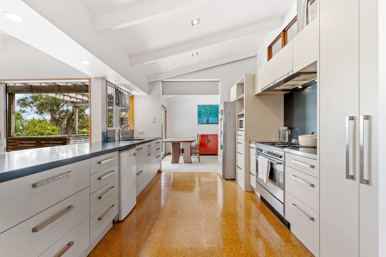 Photo of property in 4186 Kaipara Coast Highway, Tauhoa, Warkworth, 0984