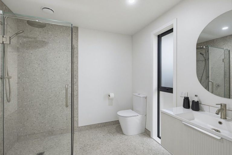 Photo of property in 21a Weraroa Road, Levin, 5510