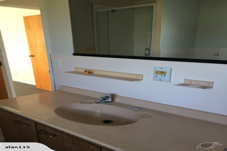 Photo of property in 3/9 Coronation Road, Mangere Bridge, Auckland, 2022