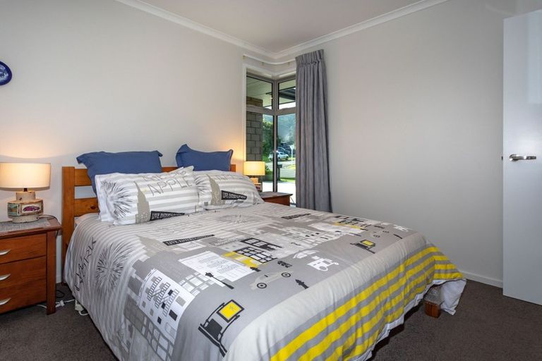 Photo of property in 13 Victoria Street, Coromandel, 3506