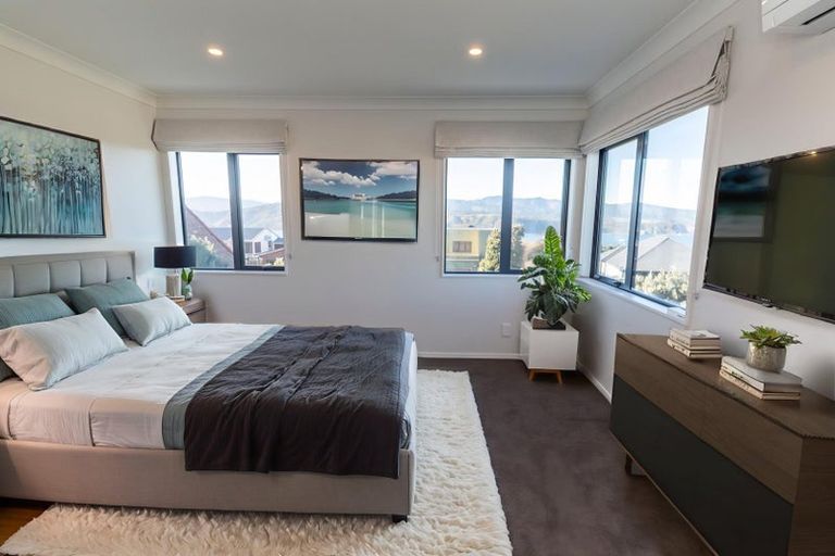 Photo of property in 12 Bowes Crescent, Strathmore Park, Wellington, 6022