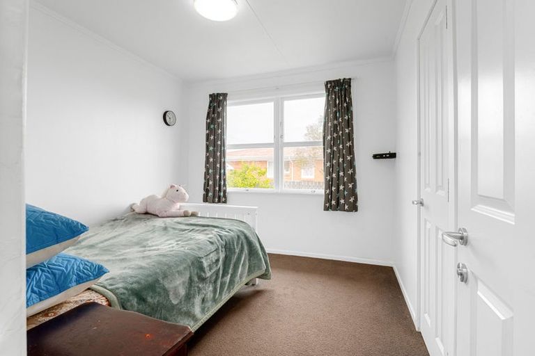 Photo of property in 104 Collins Road, Melville, Hamilton, 3206