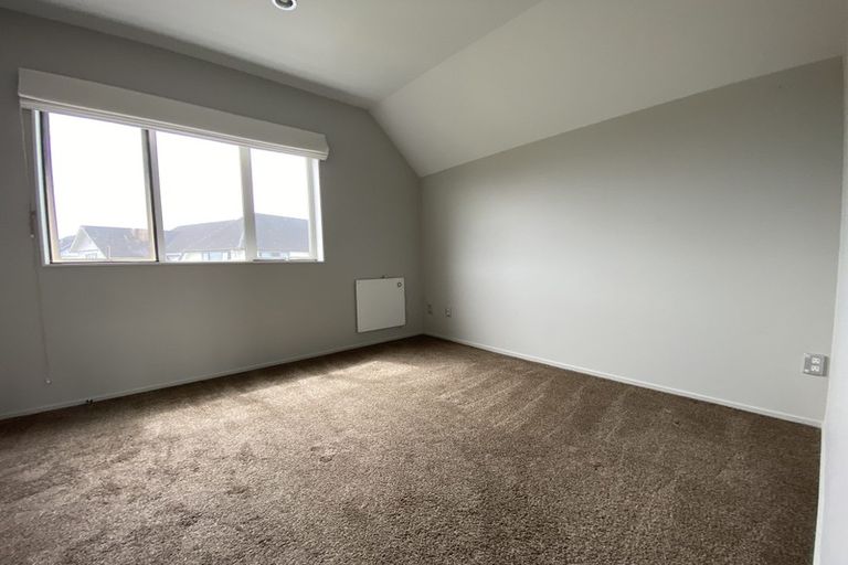 Photo of property in The Rise, 30 Hatfield Place, Albany Heights, Auckland, 0632