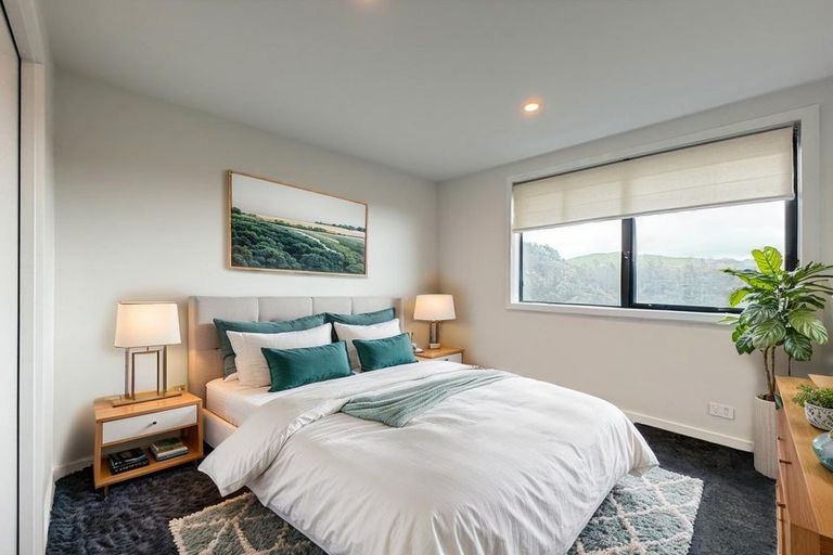 Photo of property in 30 Oakum Road, Whitby, Porirua, 5024