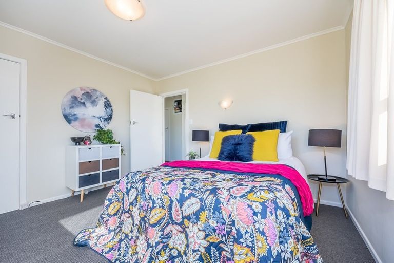 Photo of property in 75 Wai-iti Crescent, Woburn, Lower Hutt, 5010