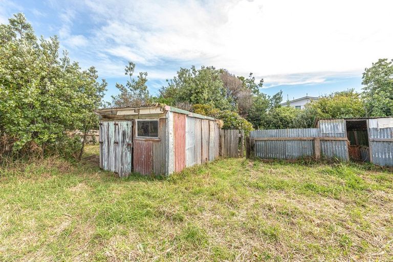 Photo of property in 15 Matai Street, Castlecliff, Whanganui, 4501