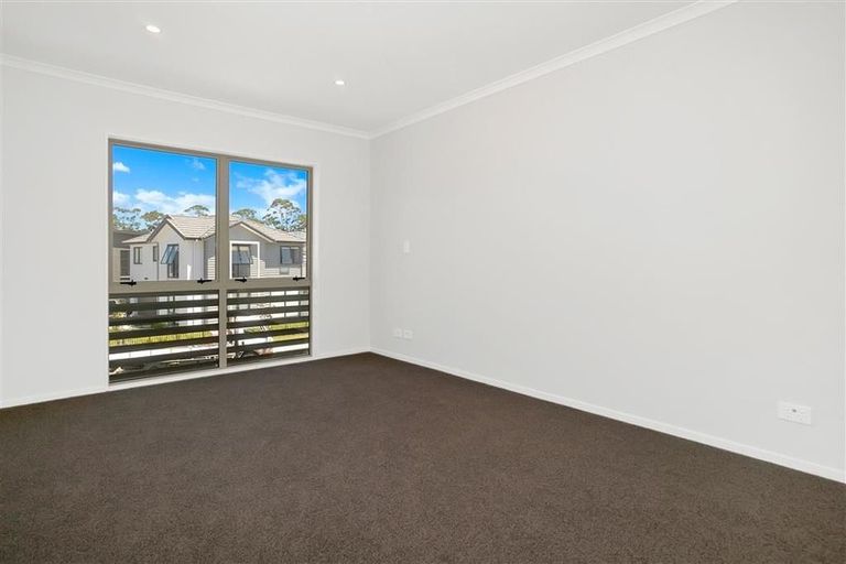 Photo of property in 42 Vincent Mcgrath Crescent, Swanson, Auckland, 0614