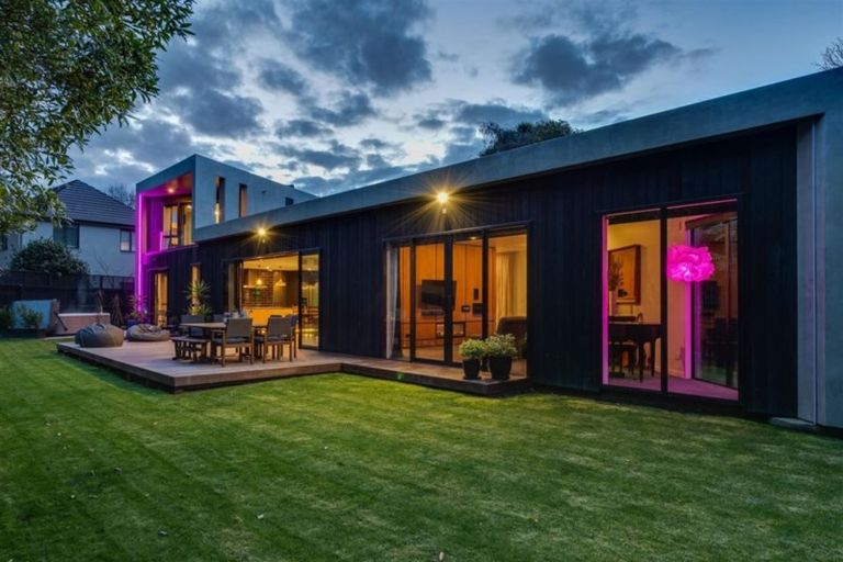 Photo of property in 11 Girvan Street, Fendalton, Christchurch, 8041