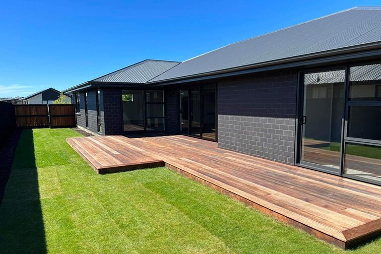 Photo of property in 10 Pierce Street, Marshland, Christchurch, 8083