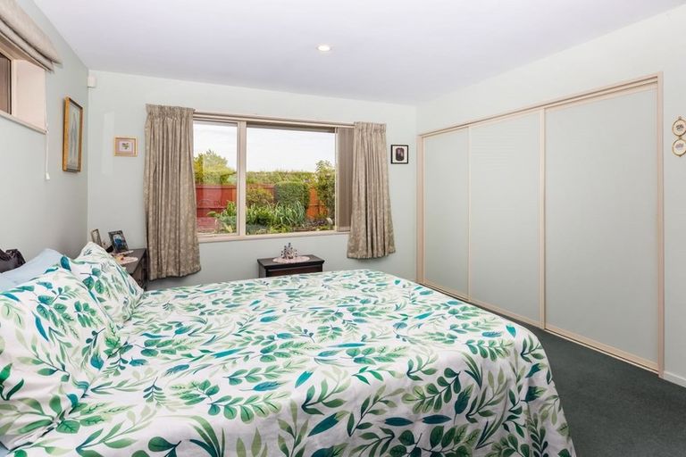 Photo of property in 12 Country Lane, Rangiora, 7400