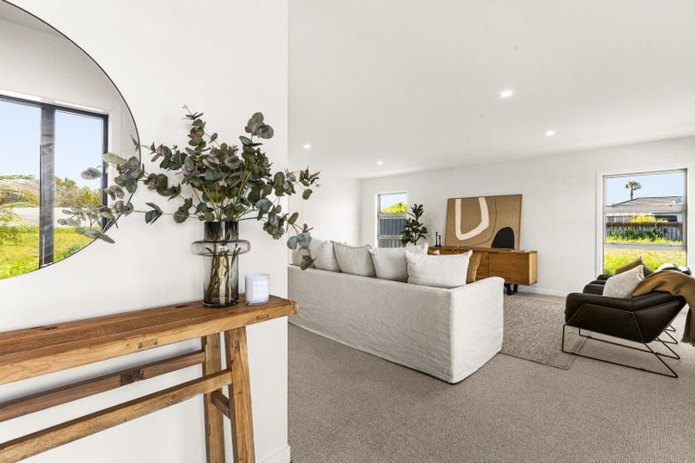 Photo of property in 23 George Yee Place, Taradale, Napier, 4112