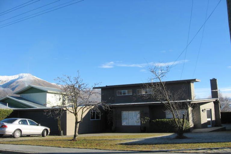 Photo of property in 137 Upton Street, Wanaka, 9305