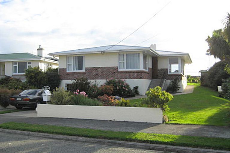 Photo of property in 38 Glendale Crescent, Holmes Hill, Oamaru, 9401