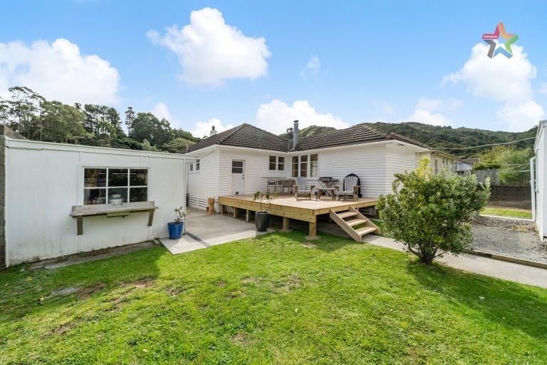 Photo of property in 30 Fleet Street, Naenae, Lower Hutt, 5011