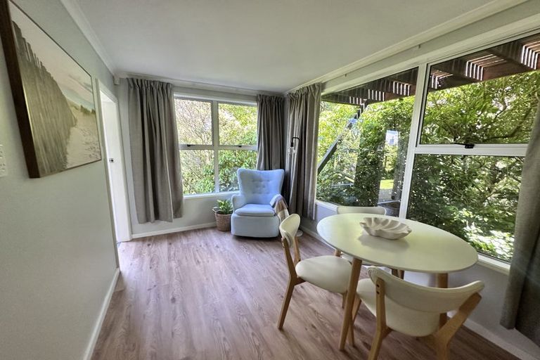 Photo of property in 2 Corlett Road, Plimmerton, Porirua, 5026