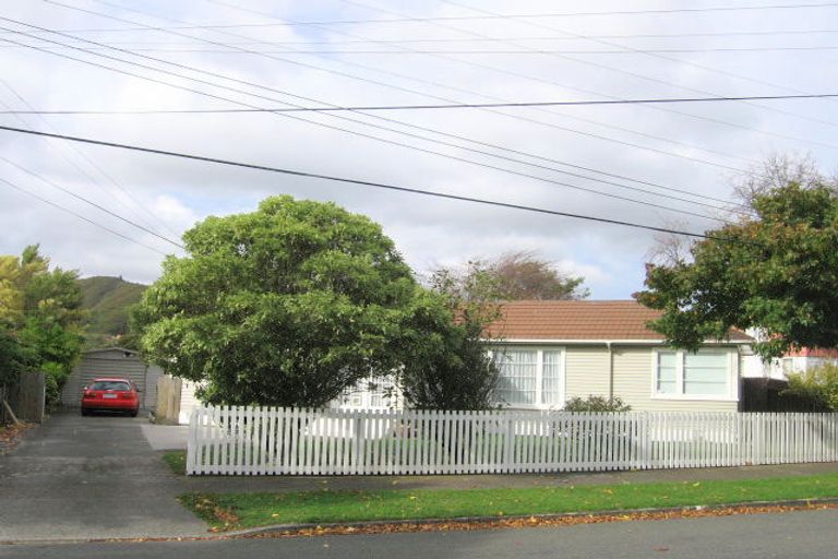 Photo of property in 12 Foster Street, Taita, Lower Hutt, 5011