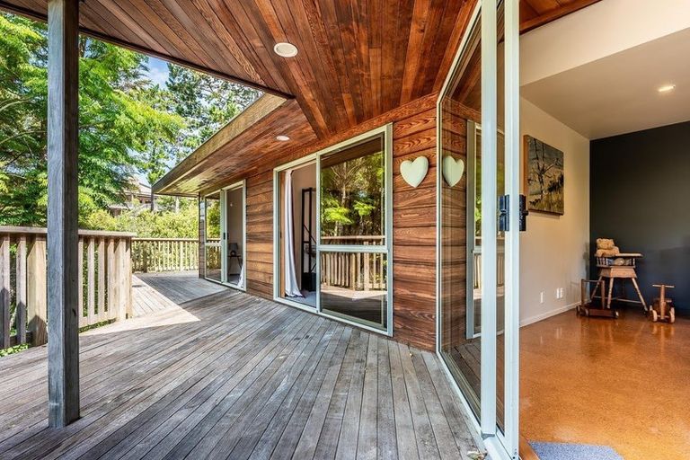 Photo of property in 70 Scott Road, Stanmore Bay, Whangaparaoa, 0932