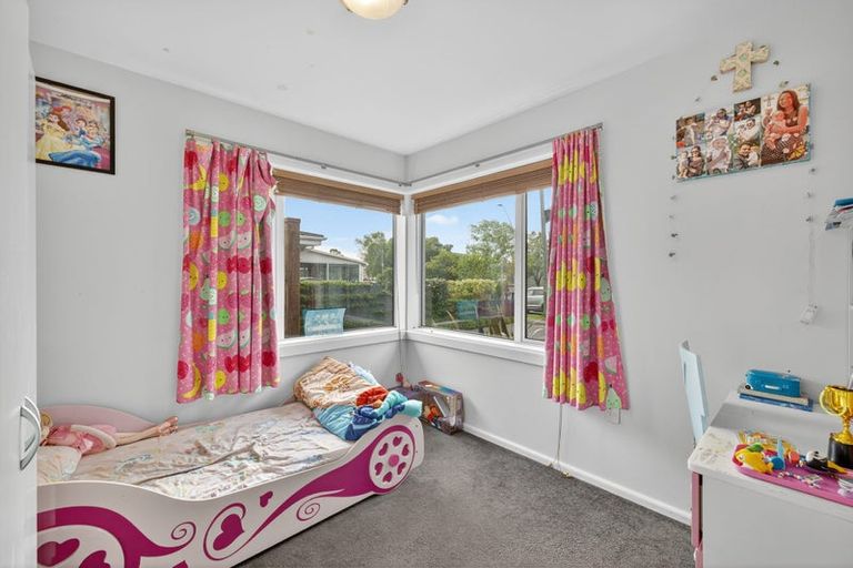 Photo of property in 287 Burwood Road, Burwood, Christchurch, 8083