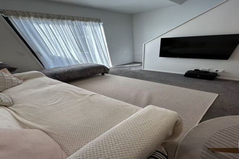 Photo of property in 5/21 Karamu Street, Te Atatu Peninsula, Auckland, 0610