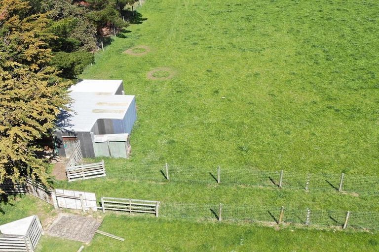 Photo of property in 68 Currie Road, Woodside, Outram, 9073