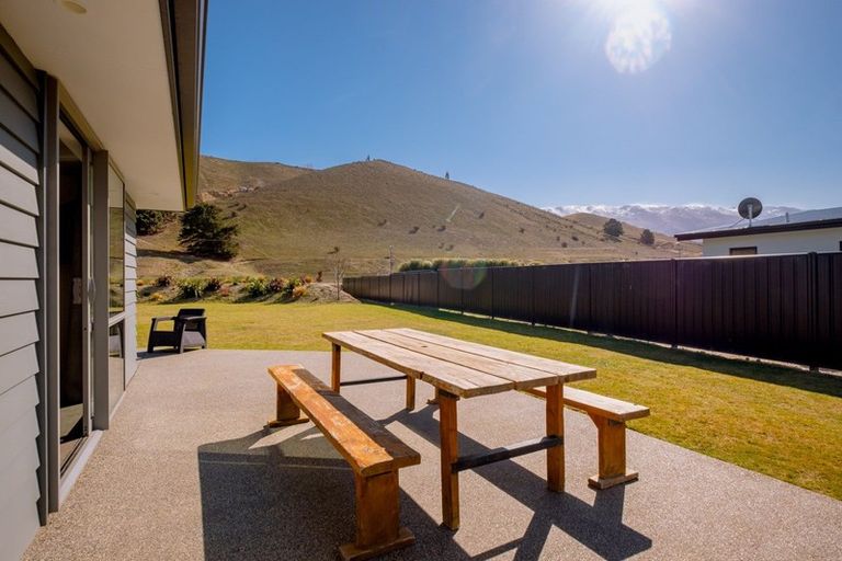 Photo of property in 36 Perriam Place, Mount Pisa, Cromwell, 9383