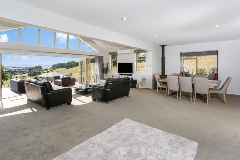 Photo of property in 105 Medhurst Road, Bombay, 2675