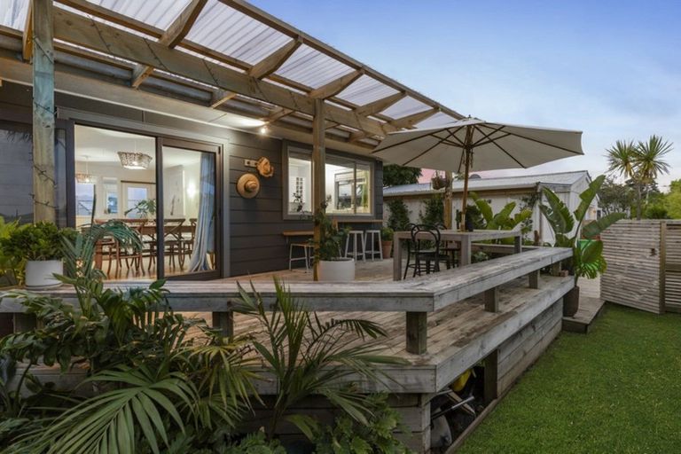 Photo of property in 105 Bell Street, Whangamata, 3620