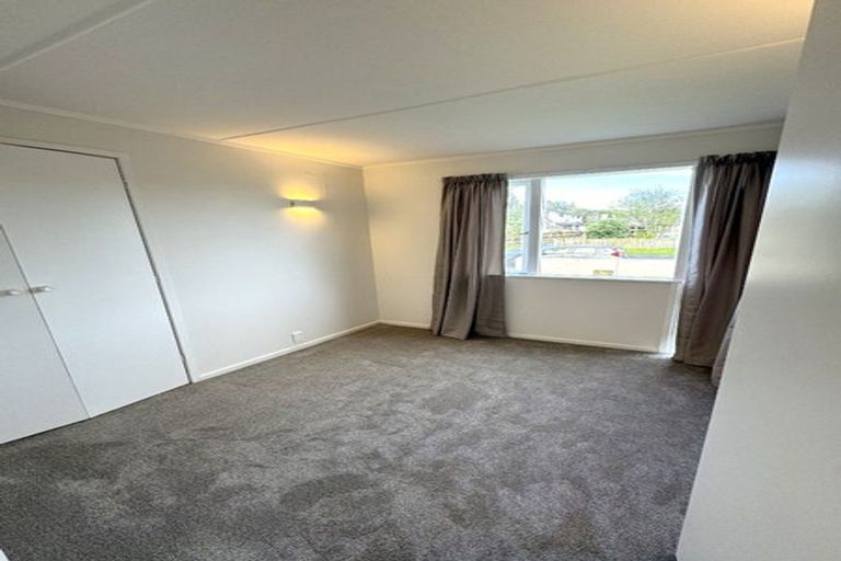 Photo of property in 8 Alan Avenue, Henderson, Auckland, 0610