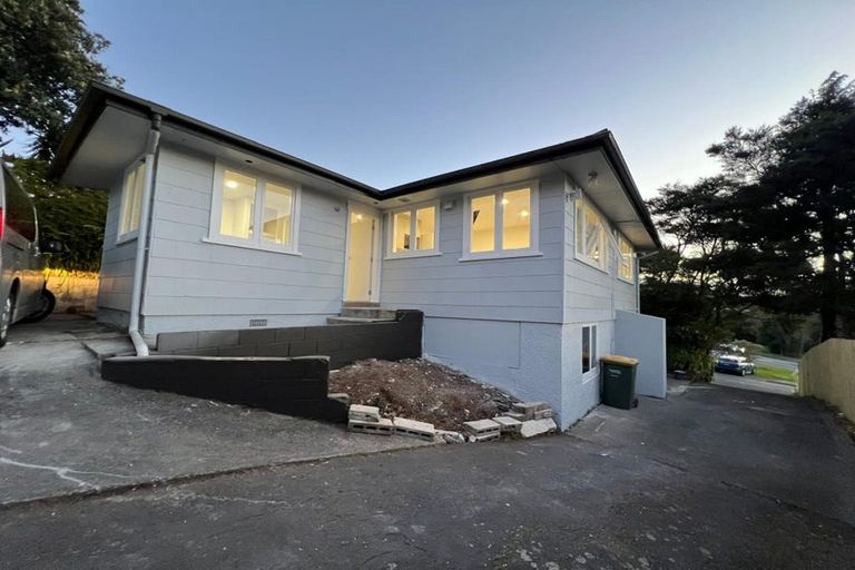 Photo of property in 7 Rangeview Road, Sunnyvale, Auckland, 0612